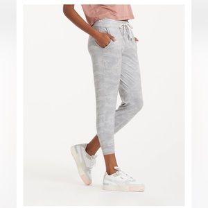 Vuori Performance Jogger